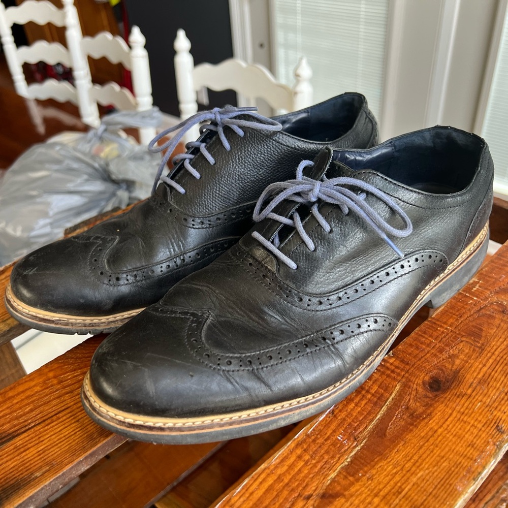 Cole Haan wing tip black dress shoes